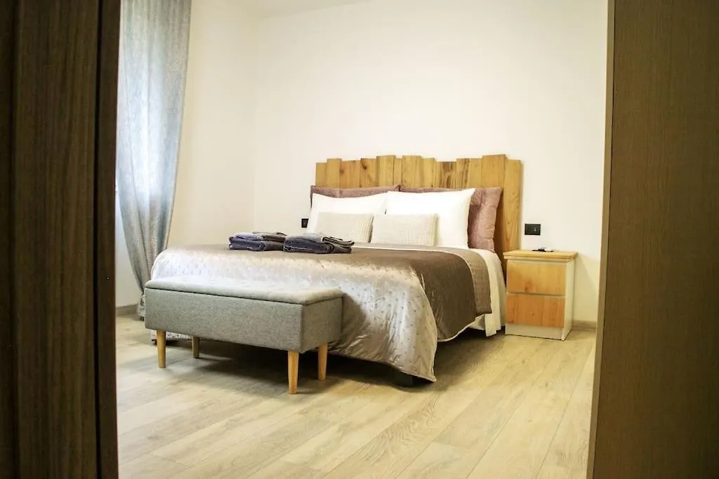 טיראנו Casa Vacanze Lucia